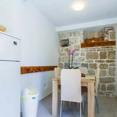 Amazing In With Wifi Tatil Evi Omiš